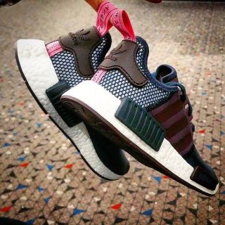 ของแท้! ลดถูกมากกกก พร้อมส่ง! adidas NMD R1 จากอังกฤษ