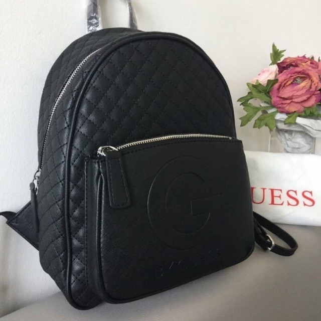 guess-mini-backpack-bag-กระเป๋าสะพายเป้รุ่นยอดนิยม