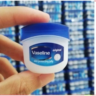 เช็ครีวิวสินค้าVaseline mini 5.5g วาสลีน จิ๋ว นำเข้าจากอินเดีย ลิปจิ๋วบำรุงริมฝีปาก ไม่มีกลิ่น ไม่มีสี