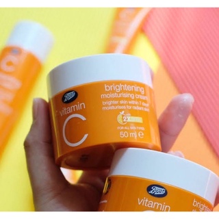 Boots Vitamin C Brightening moisturising cream 50 mL 🍊บู้ทส์ครีมวิตามินซี ตัวดัง เพื่อผิวกระจ่างใส รอยสิวดูจางลง