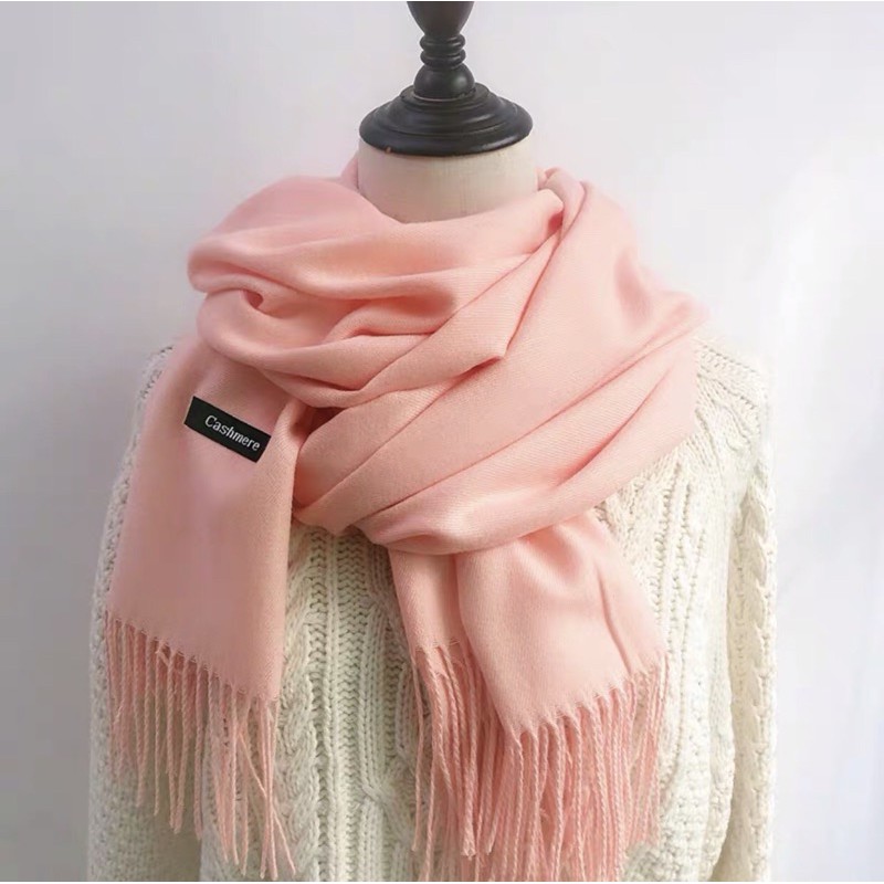 รูปภาพสินค้าแรกของCashmere scarf ผ้าพันคอ ผ้ากันหนาว ผ้าคลุมไหล่ แคชเมียร์ สีพื้น ผ้าหนา