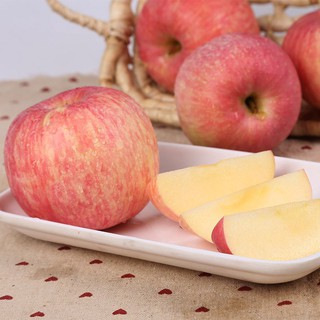 แอปเปิ้ลฟูจิ 🍎🍃 (3 ลูก) กรอบ อร่อย หวานฉ่ำ ปลูกจีน ผลไม้