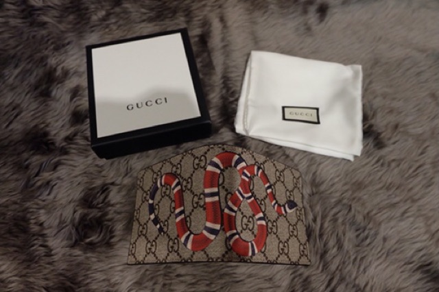 กระเป๋าสตางค์-gucci-ลายงู