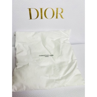 หมอนรองกันกระแทก / รองแขน  Dior สีขาว แท้💯