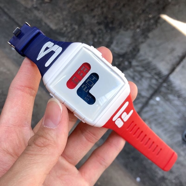 fila-watch-ฟิล่า-สายยางดิจิตอล-ตัวใหม่ล่าสุด-ชนช้อป-เหมือนเป๊ะ