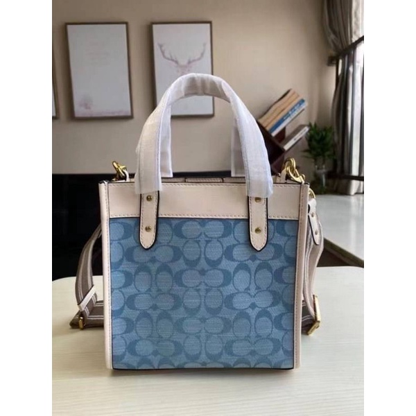 กระเป๋า-coach-chambray-tote-bag-c4692-แท้-ส่งฟรี