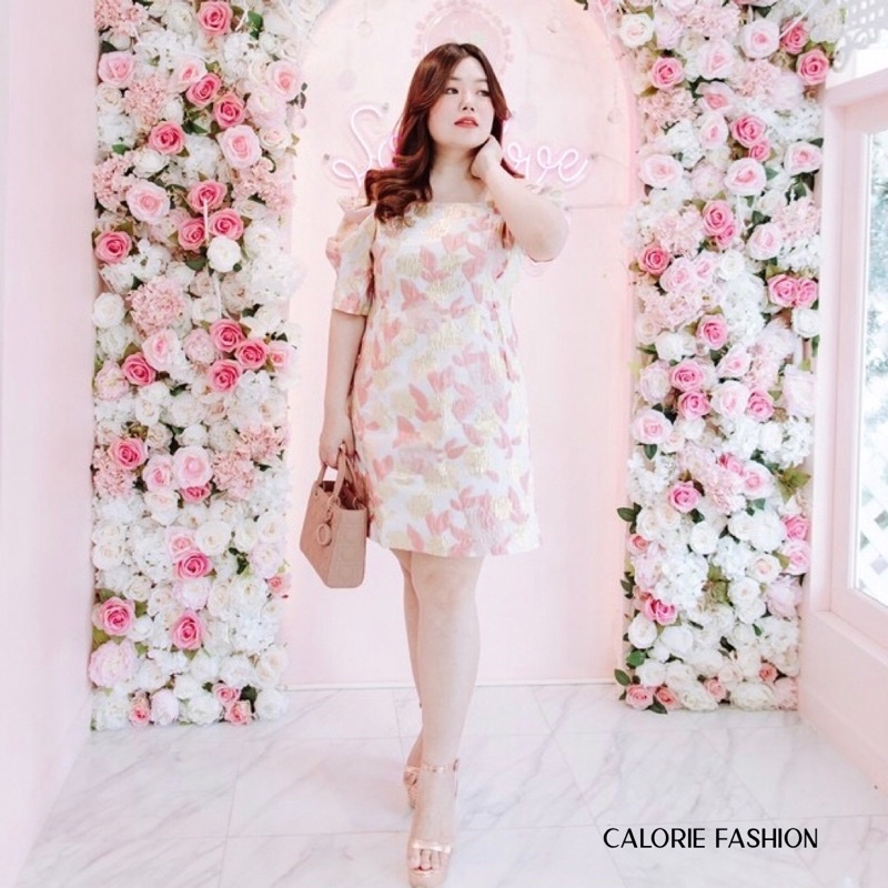 ภาพหน้าปกสินค้า️เหลือ S M L ️ Calorie Fashion : CL149 มินิเดรส ทรงเอ ลวดลายสะดุดตา