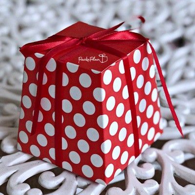 กล่องเค้ก-กล่องคุกกี้-น่ารักมาก-แพค-10-ใบ-กล่องของขวัญ-ลายจุดขาว-พื้นแดง-พร้อมริบบิ้นยาวเวอร์