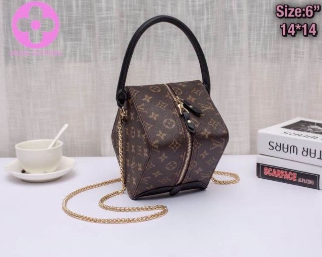 ยี่ห้อ-lv-ขนาด-6นิ้ว-เกรด-พรีเมียม-ราคา-890-ส่งฟรี-ลทบ-ภาพถ่ายจากสินค้าจริง-สนใจสอบถามได้ค่ะ