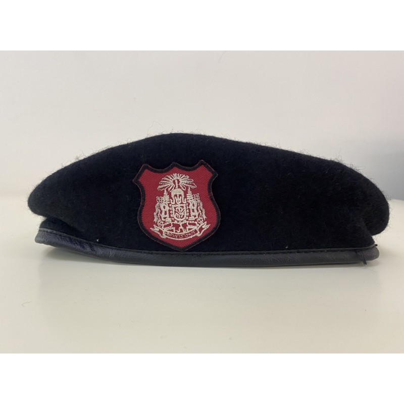 ภาพหน้าปกสินค้าหมวกเบเร่ต์ตำรวจ หมวกไบเร่ต์ หมวกไบเร่ตำรวจ หมวกตำรวจ หมวกไบเล่ EMSฟรีทุกใบ TOPหมวกไบเล่หมวกเบเร่หมวกตำรวจขายราคาขาดทุน