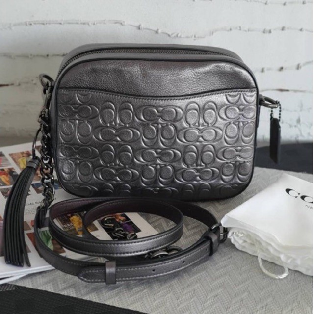 0 Coach F38627 Signature Metallic Camera Bag Shop Metallic Graphite Shopee Thailand
