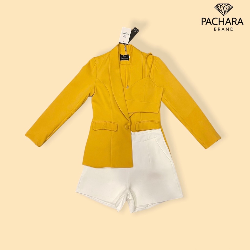 pachara-เซ็ต-3-ชิ้น-เสื้อสูทแขนยาว-มาพร้อมเสื้อครอปสายเดี่ยวสีเดียวกัน-แมทช์คู่กับกางเกงขาสั้นเอวสูงสีขาว-ใส่เป็นทรงสวย