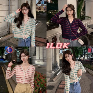 1LDK🌈พร้อมส่ง🌈เสื้อไหมพรมร่องแขนยาว คอวีลายทางมีรูตามตัว ยืดดีมาก(9180)