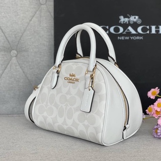 🎀 (สด-ผ่อน) กระเป๋า ขนาด 8 นิ้ว สีขาวซี CA591 Coach Sydney Satchel In Signature