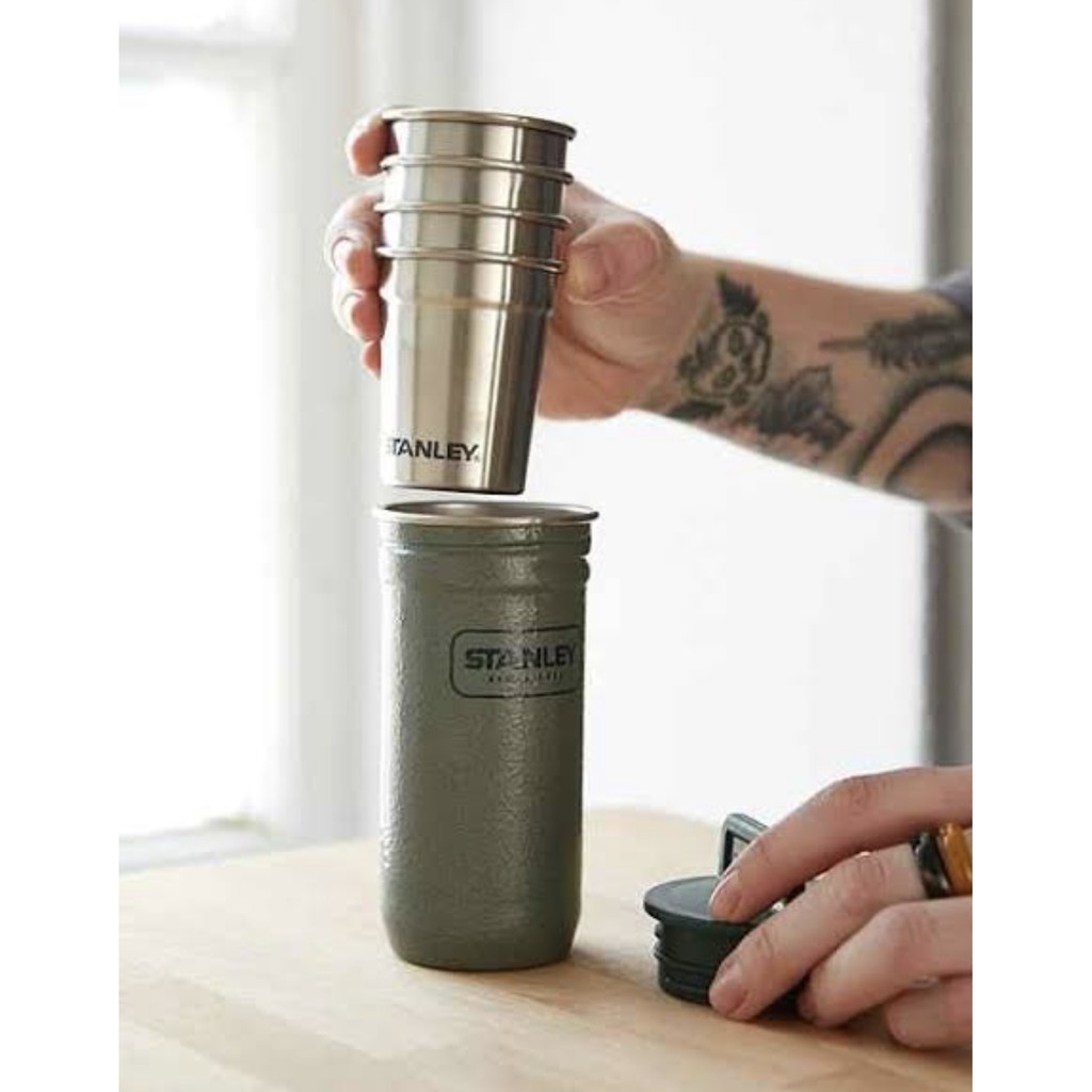 stanley-adventure-series-stainless-steel-packable-shot-glass-set-2-oz-ถ้วย-4-ใบ-พร้อมกระบอกเก็บสแตนเลส-usa-imported