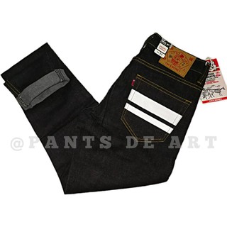 สินค้า PANTS DE ART กางเกงยีนส์ชาย ทรงกระบอกเล็กกึ่งเดฟ ลายสกรีนแถบขาว งานสวยเนี้ยบ มีไซส์ 28-42 เป้าเป็นซิป พร้อมส่ง
