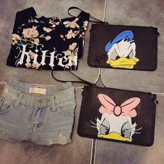 Preorder mickey&amp; daisy clutch