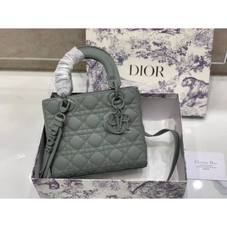 กระเป๋าถือ​ Dior​ Lady​