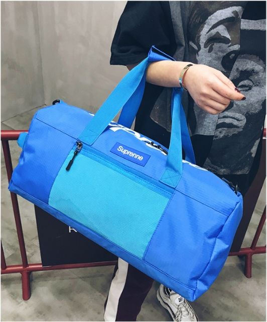 กระเป๋าสะพาย-supreme-พร้อมส่ง-สีฟ้า-พกพาได้-3-แบบ