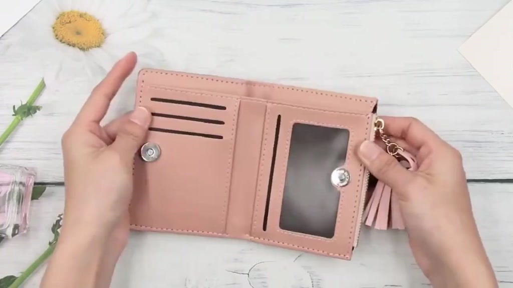 กระเป๋าสตางค์-ใบสั้น-สีชมพูน่ารัก-ใส่บัตรได้-แฟชั่นสําหรับสตรี