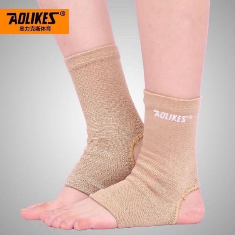 ภาพหน้าปกสินค้าAolikes ผ้าสวมข้อเท้าลดปวด ใส่สบาย ระบายอากาศดี (แพ๊ค 1 คู่) (ข้อเท้า-รุ่นผ้าสีน้ำตาล)