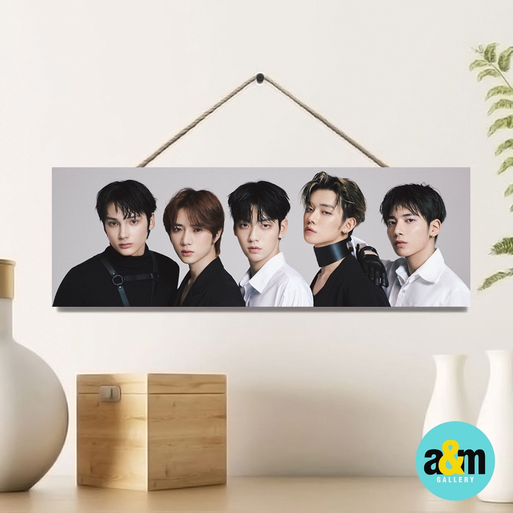 txt-โปสเตอร์ไม้-i-k-pop-ขนาด-10x30-ซม-สําหรับแขวนตกแต่งผนังห้อง