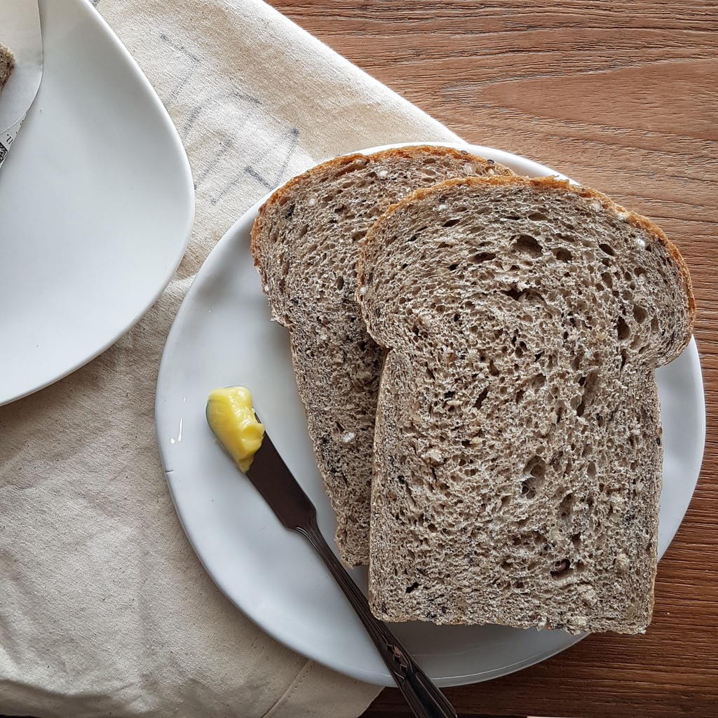 ขนมปังโฮลวีทชนิด-30-ผสมธัญพืช-4-ชนิด-multi-seed-wheat-bread-ขนมปังเพื่อสุขภาพ