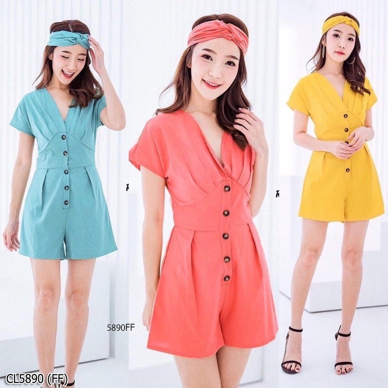 h5890-gr-จั้มสูทขาสั้น-คอวีแหวกลึก-แขนกุด-ช่วงกางเกงตีเกล็ดหน้าหลังทรงสวย-งานเนื้อผ้าซาร่า