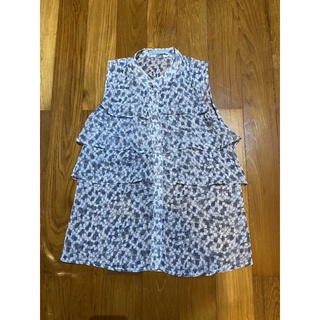 Polka Dot brand blouse size S อก 32 use in good condition