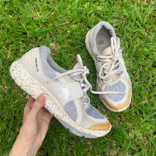 Used Descente แบรนด์เกาหลี size 4.5uk เหมาะกับเท้า36