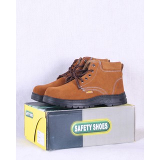 ภาพขนาดย่อของภาพหน้าปกสินค้ารองเท้าเซฟตี้ หนังกลับ หุ้มข้อ  031 หัวเหล็ก พื้นเสริมแผ่นเหล็ก safety shoes จากร้าน safetygoods บน Shopee ภาพที่ 2