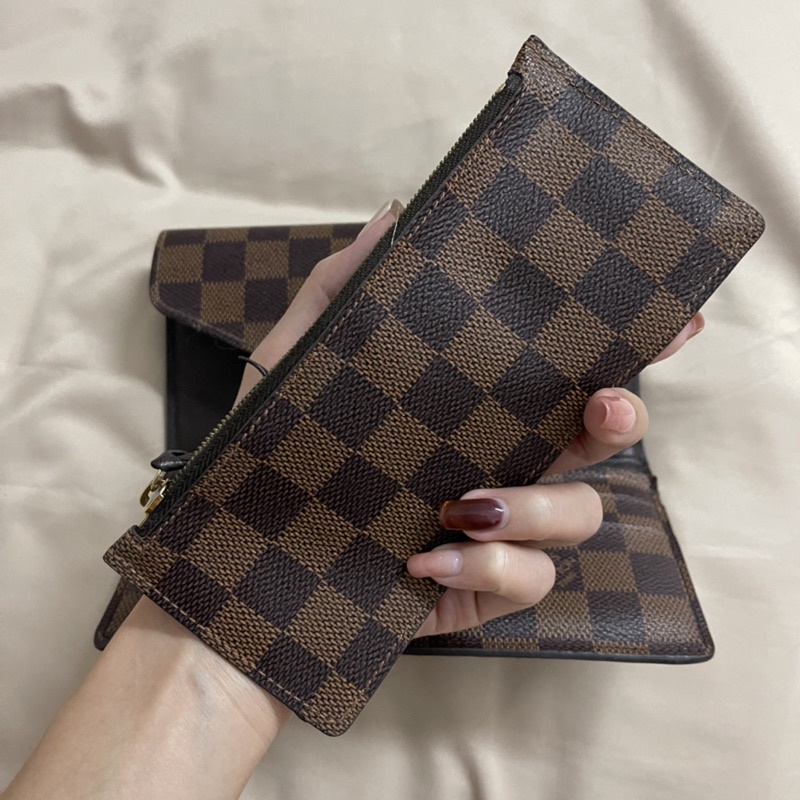 แบรนด์เนมแท้-100-มือ2-กระเป๋าสตางค์-louis-vuitton-sarah-ของแท้จากช้อปใช้เอง-ส่งต่อ