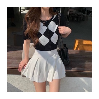 พร้อมส่ง🔥 black and white checkered top — เสื้อไหมพรมตารางสลับขาวดำสไตล์เกาหลี