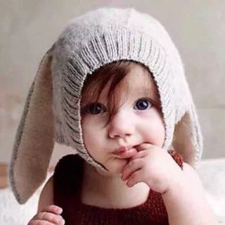 ภาพหน้าปกสินค้าหมวกขนแกะ ถักเป็นหูกระต่าย สำหรับทารกใส่หน้าหนาว ซึ่งคุณอาจชอบสินค้านี้
