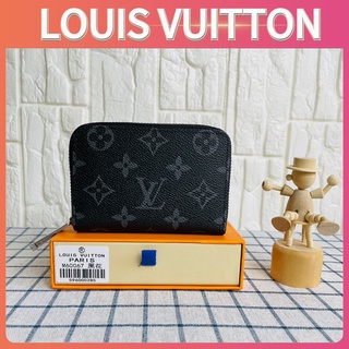 ภาพหน้าปกสินค้า[ข้อเสนอพิเศษ] กระเป๋าสตางค์ Louis Vuitton ของแท้ M60067 กระเป๋าสตางค์ LV กระเป๋าสตางค์ผู้หญิงกระเป๋าสตางค์ใบสั้น ที่เกี่ยวข้อง