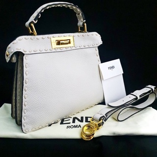 กระเป๋า FENNDI PEEKABOO HANDBAG