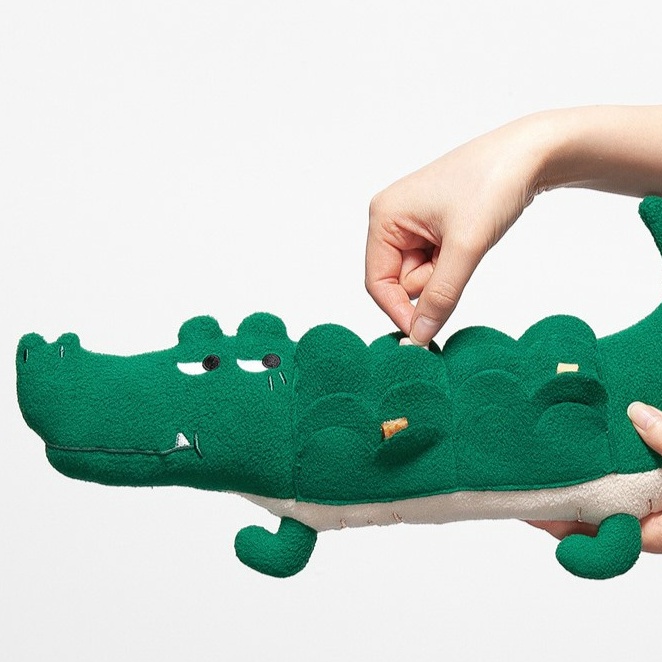 andblank-lazy-croc-nose-work-toy-ของเล่นสุนัขที่มากกว่าของเล่น-เสริมทักษะให้น้องๆ-ได้ใช้พลังในการหาขนมที่ซ่อนไว้