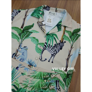 Valley Girl เสื้อ+กางเกงขาสั้นเซตนี้ลายผ้าน่ารักมากรวมนานาสัตว์น่ารักๆแพทเทินรุ่นนี้คือใส่สบายมาก เป็นชุดที่ใส่ได้ทุกวัน