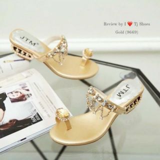 👡รองเท้าแตะสวมนิ้วประดับเพชรสวยหรู พร้อมส่งส่งฟรี