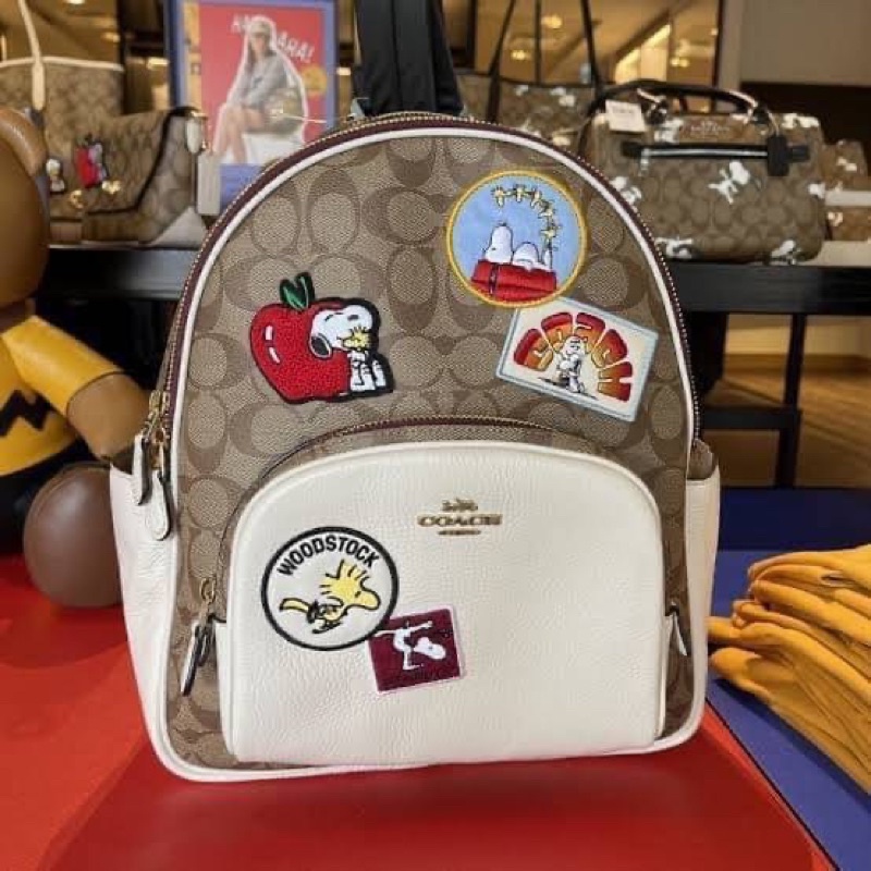 coach-x-peanuts-court-backpack-in-signature-canvas