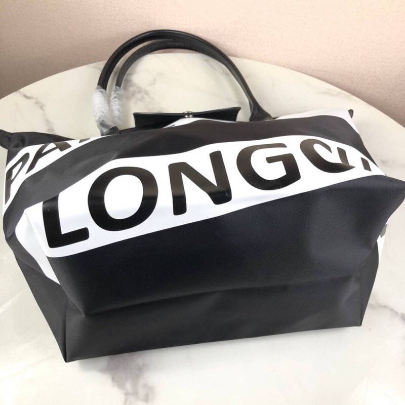 longchamp-le-pliage-du-mond-paris-shoulder-bag-limited-edition