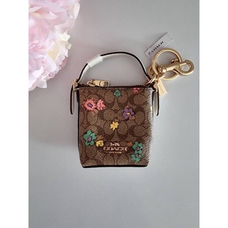 พวงกุญแจ ใส่เหรียญ Coach Mini Val Duffle Bag Charm Signature Canvas Spaced Floral Print CA042 ลายซีสีน้ำตาล ลายดอกไม้