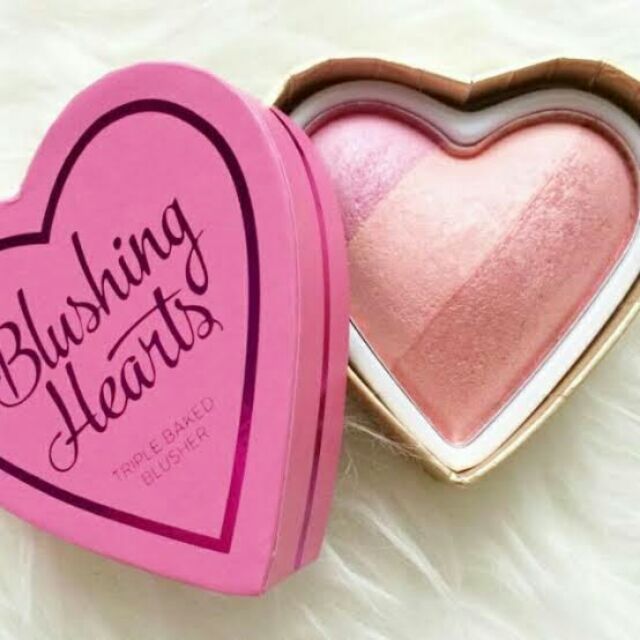 (แท้) Makeup Revolution Blushing Hearts Triple Baked Blusher Candy