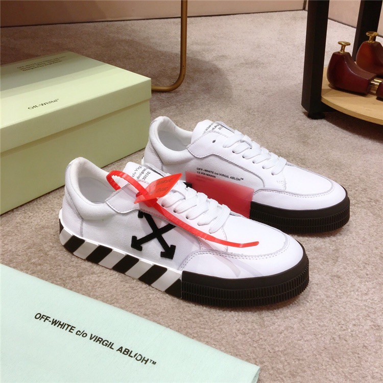 รองเท้า-off-white-rare-item-2020-limited-edition