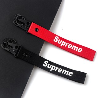 ภาพขนาดย่อของภาพหน้าปกสินค้าพวงกุญแจ Supreme แฟชั่น สำหรับกุญแจรถ 1 ชิ้น จากร้าน chiemyth บน Shopee