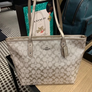 Coach tote zip