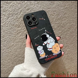 ภาพหน้าปกสินค้าเคสไอโฟน Black Astronaut ขอบตรง เคสไอโฟน13 เคสไอโฟน 11 เคสไอโฟน7พลัส เคสไอโฟน12PROMAX เคส iphone XR ซิลิโคน แบรนด์ยอดนิยม ตัวป้องกันเลนส์ เคสiPhone 11 เคสi8plus เคส iPhone 12 Pro max เคสไอโฟนx s เคสไอโฟน11 เคสไอโฟน13mini 12mini se2020 cases ซึ่งคุณอาจชอบสินค้านี้