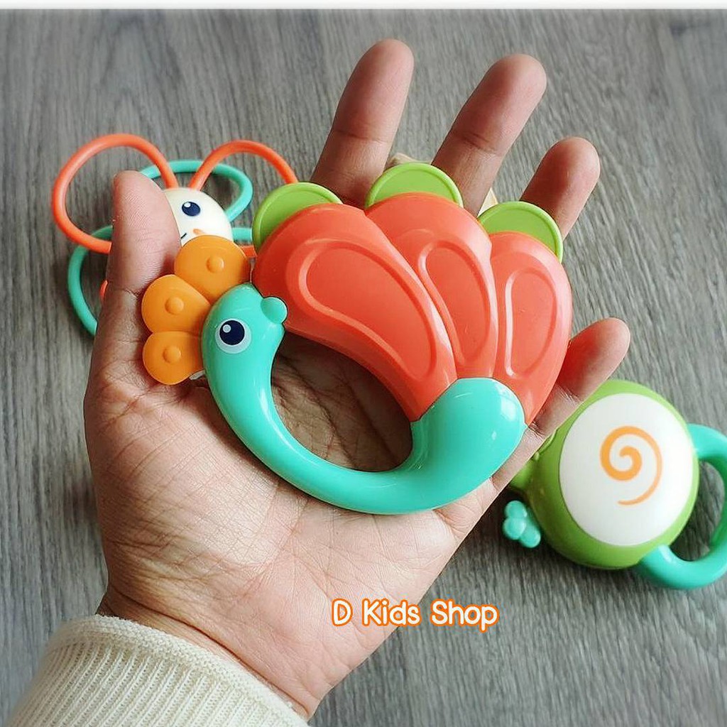 ยางกัดและตัวเขย่า-animal-baby-rattles-and-flower-teether-แบรนด์แท้-hola-toys