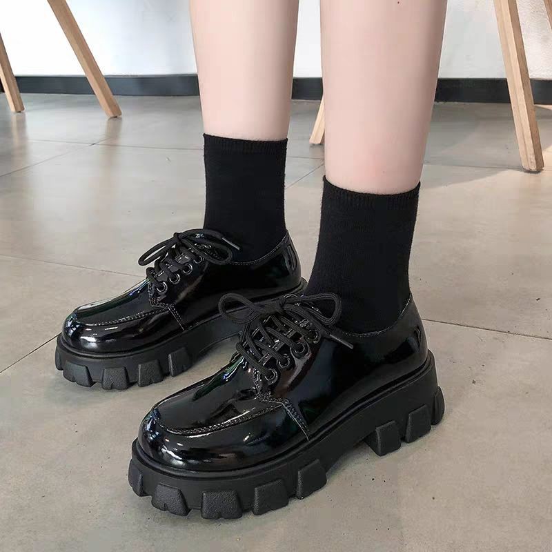 ภาพสินค้า~ รองเท้าหนังขนาดเล็กสไตล์วิทยาลัยอังกฤษนักเรียนหญิง JK เวอร์ชั่นเกาหลีของป่าปี 2020 ฤดูร้อนใหม่รองเท้าส้นสูงส จากร้าน chutimasu2013 บน Shopee ภาพที่ 2