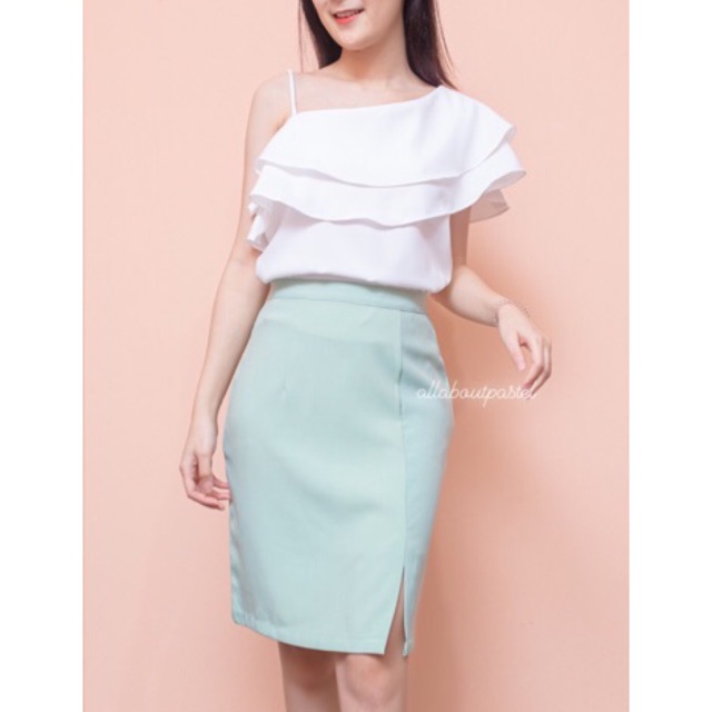 ภาพหน้าปกสินค้าSerenity Skirt ผ้าซาร่า จากร้าน all.about.pastel บน Shopee